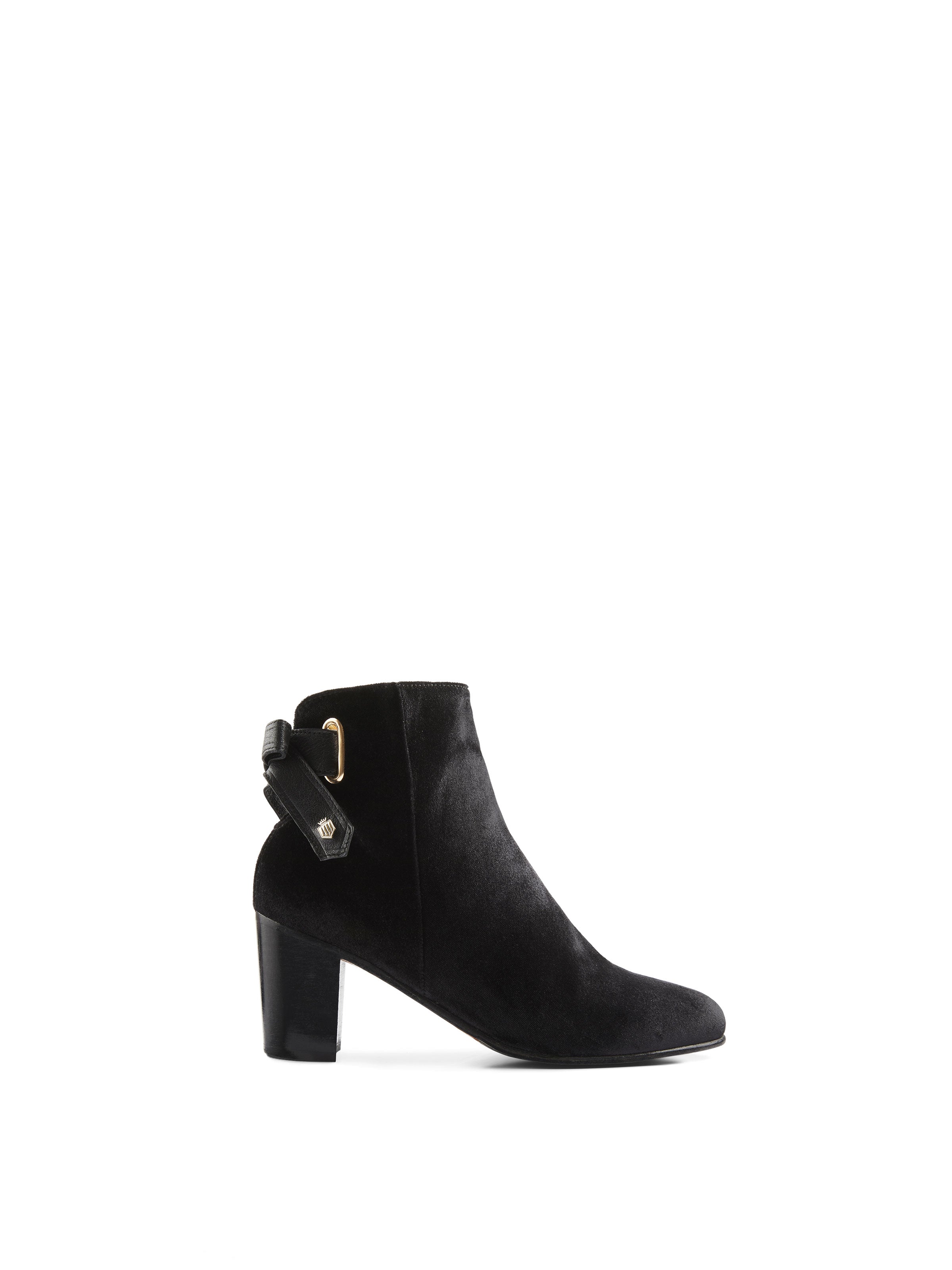 Black velvet outlet boots uk