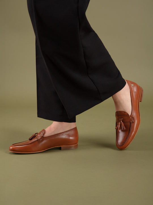 The La Rochelle - Women's Loafers - Tan Leather